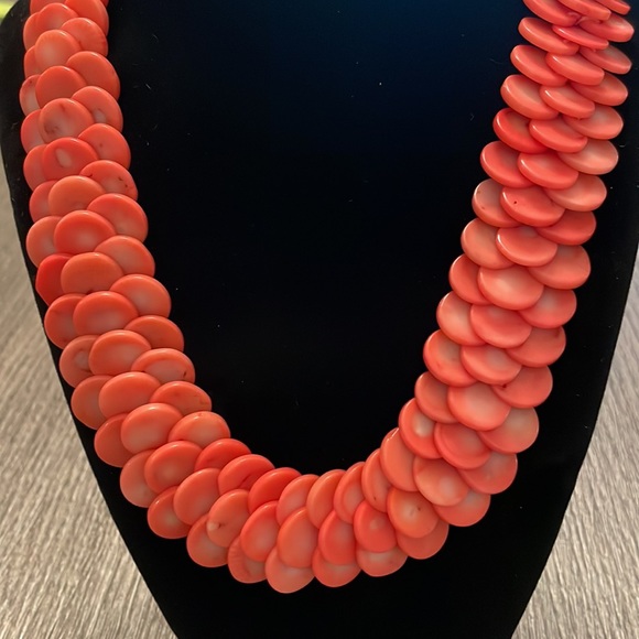 Necklace and dangling earrings set - Picture 3 of 10